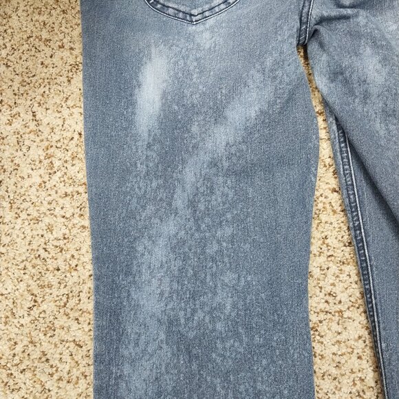 3326 Size 0.5 Chico's Upcycled Bleached Ruffle Leg Jeans. - Picture 5 of 9